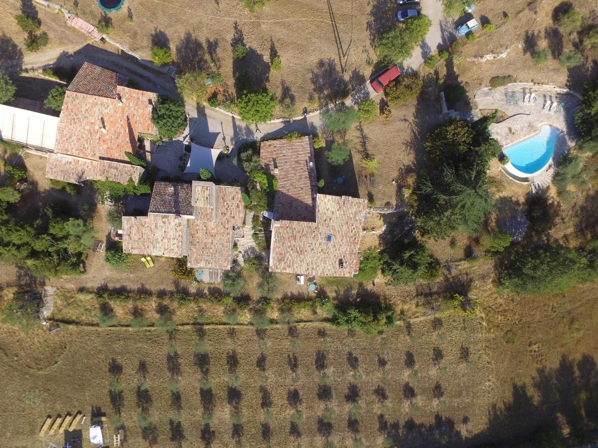 Le Jas De Peguier Bed & Breakfast Châteauneuf-Val-Saint-Donat Dış mekan fotoğraf